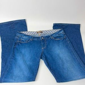 PAIGE Laurel Canyon Low Rise Boot Cut jeans size 32